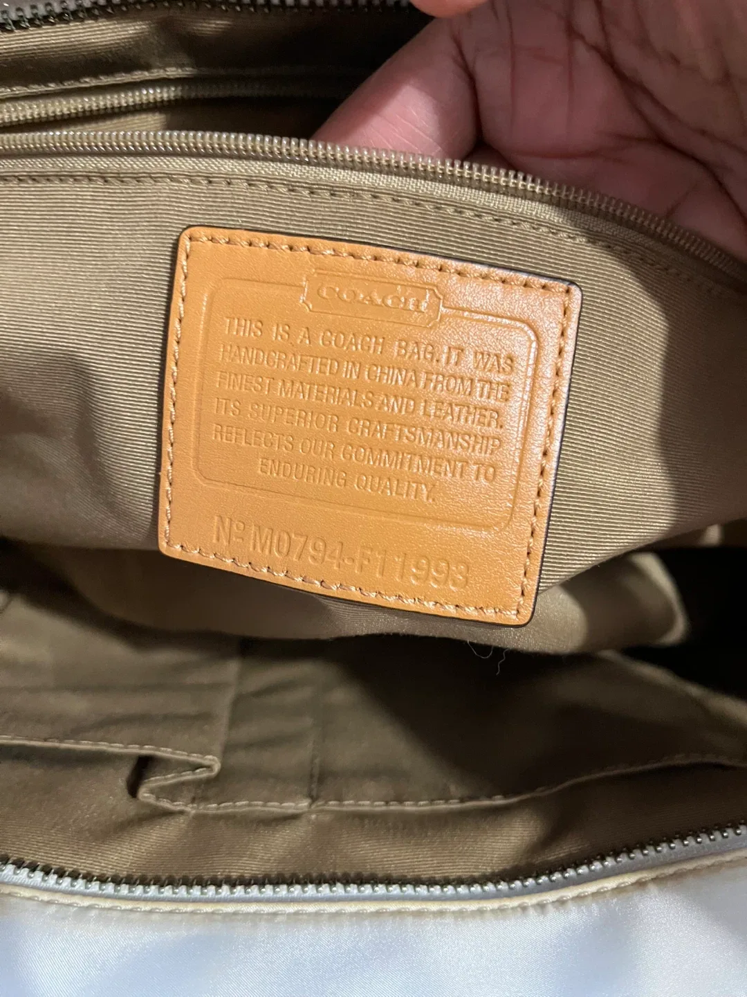 #CLEANOUT Coach Cream/Yellow Handbag image indicator(10)