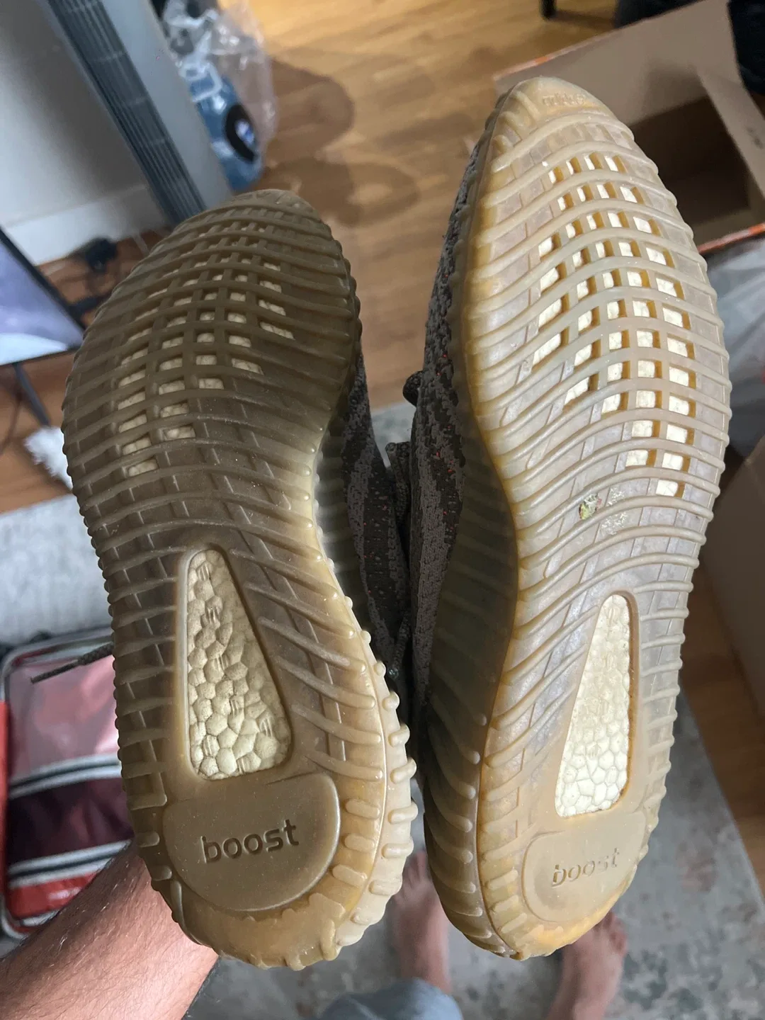 Adidas Yeezy Boost 350 V2 Beluga Size 10.5 image indicator(3)