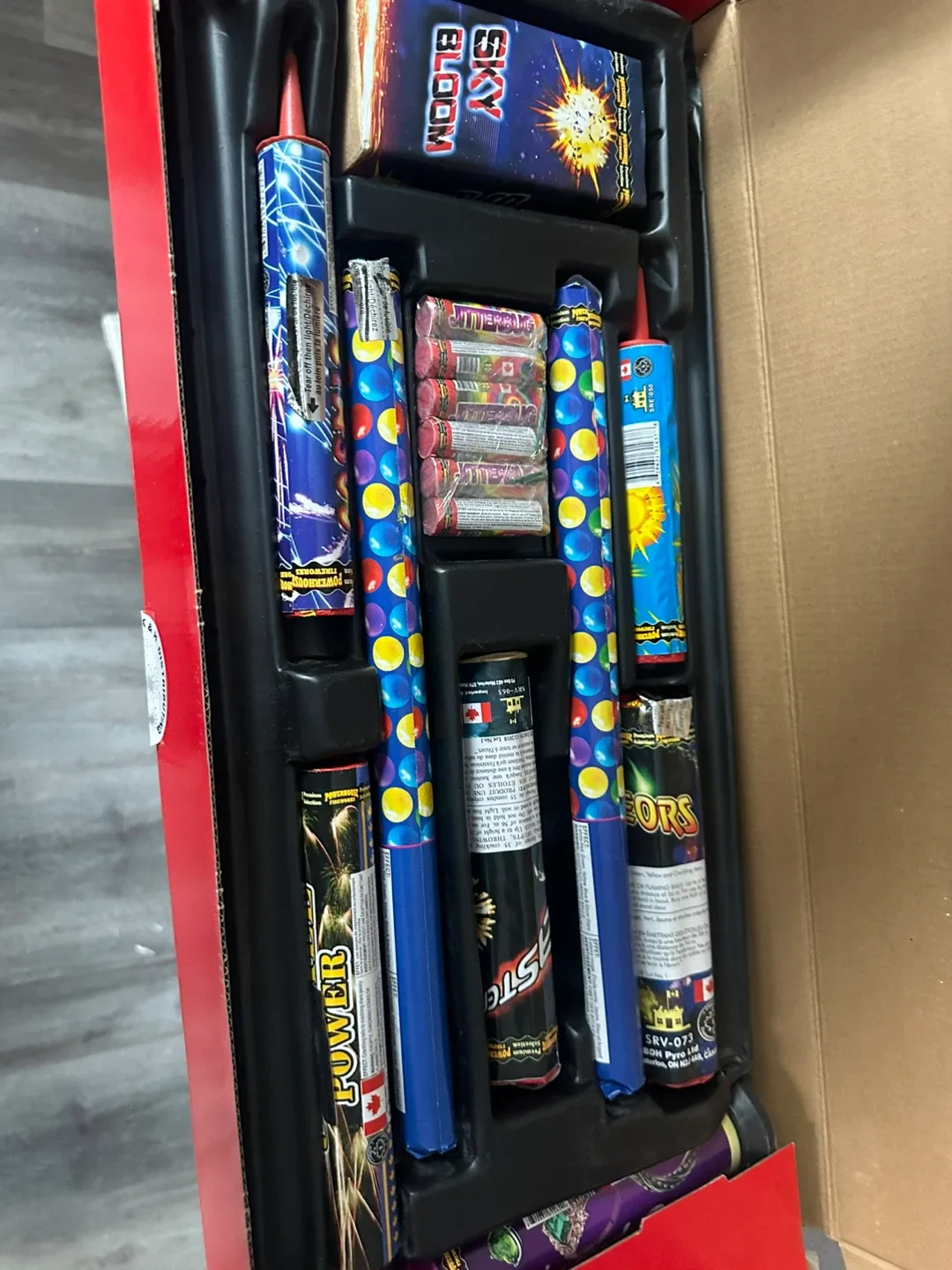 Backyard Blast Diamond Burst Fireworks