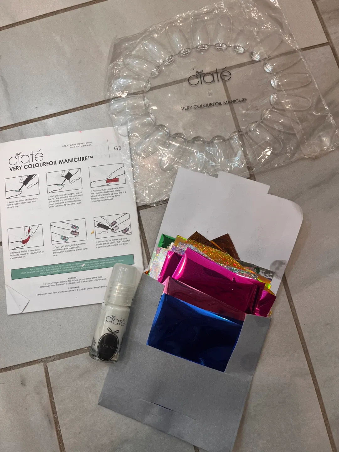 Ciate Very Colourfoil Manicure Set image indicator(2)