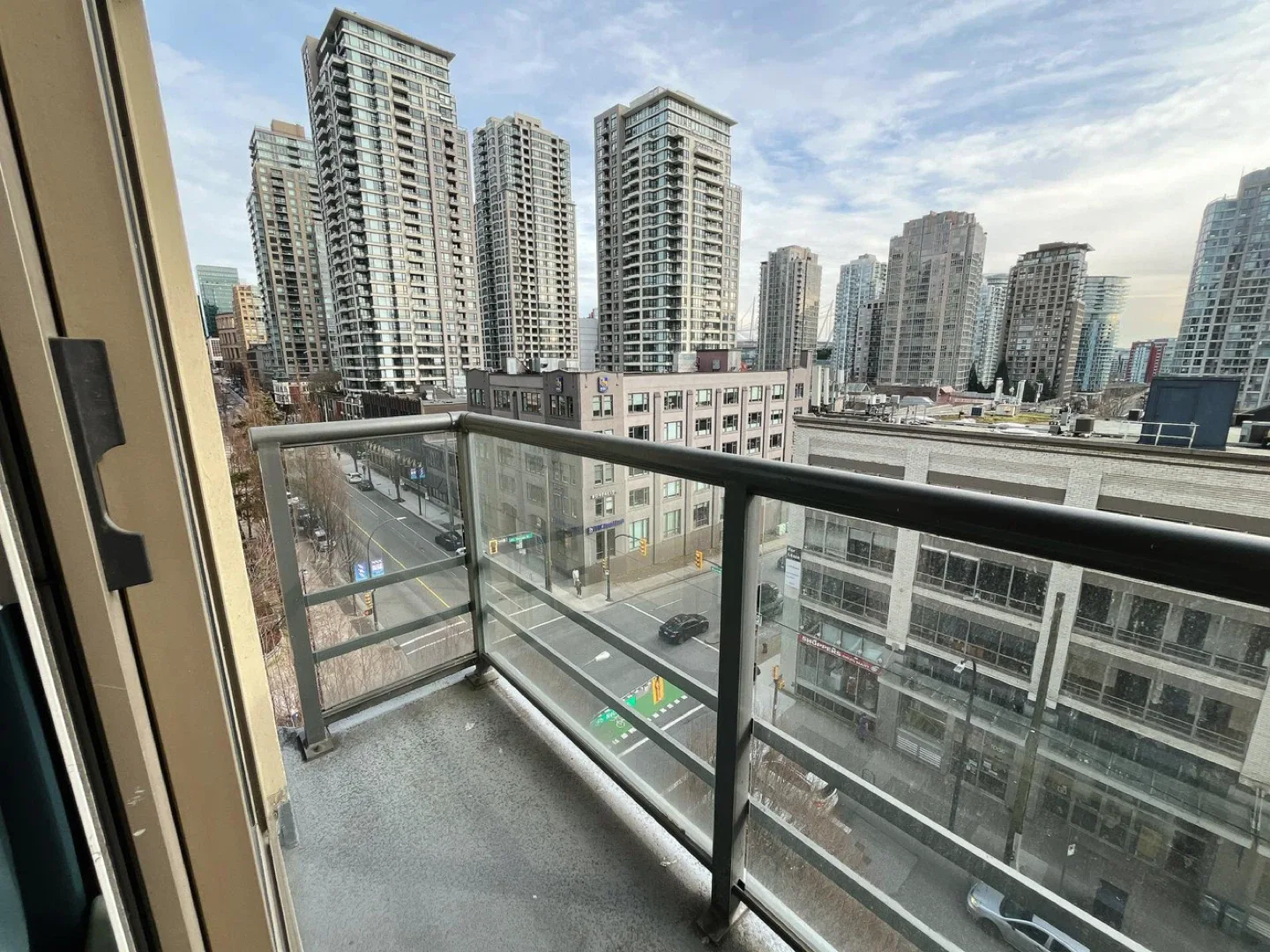 Private Room and Bathroom in Yaletown