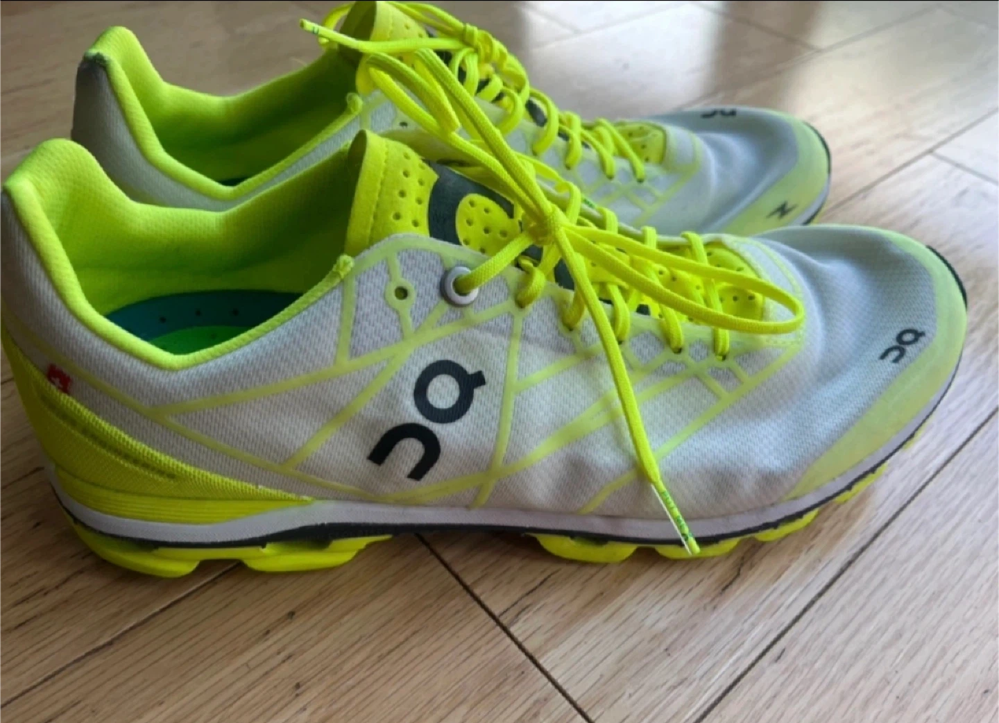 #Cleanout On cloud womens Running Shoes size 9 - photo 4