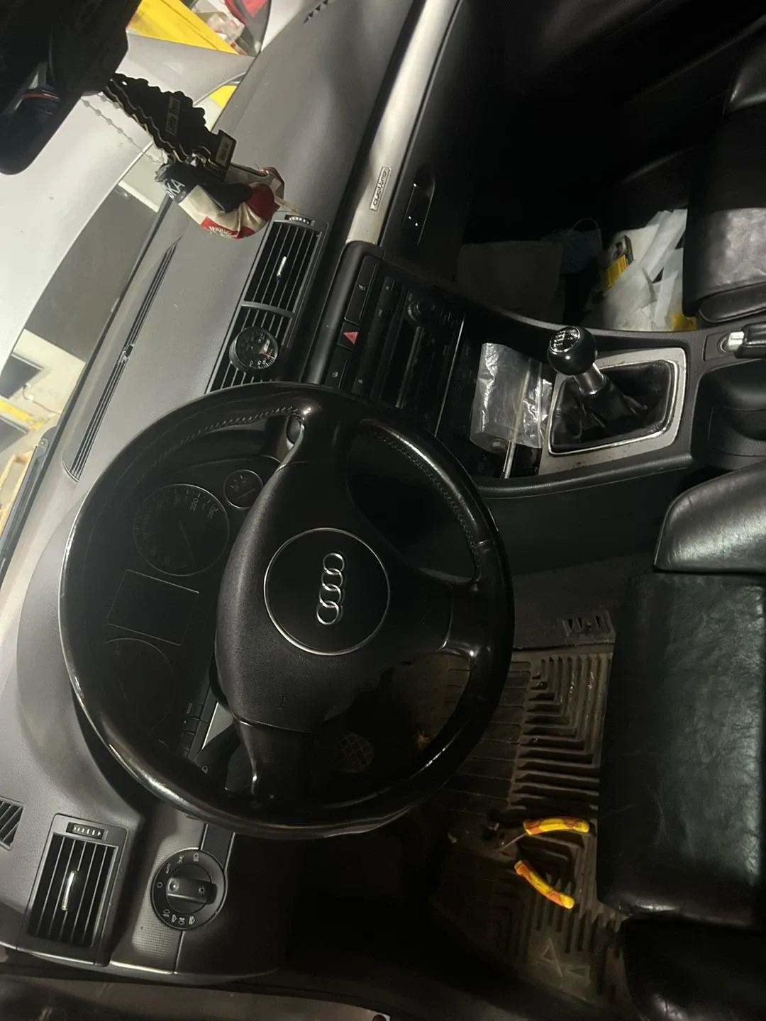 Audi A4 Wagon image indicator(3)