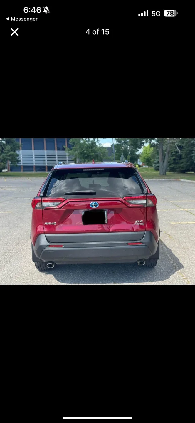 Red Toyota RAV4 XLE Premium image indicator(4)