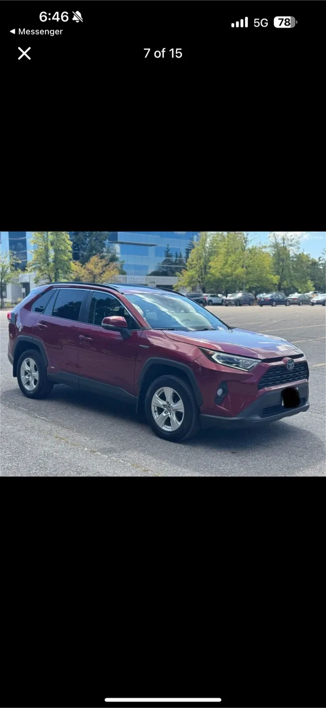 Red Toyota RAV4 XLE Premium image indicator(6)