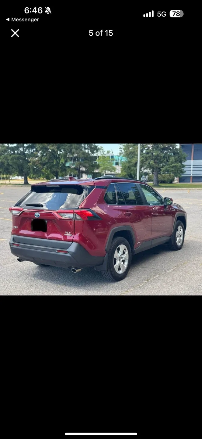 Red Toyota RAV4 XLE Premium image indicator(5)