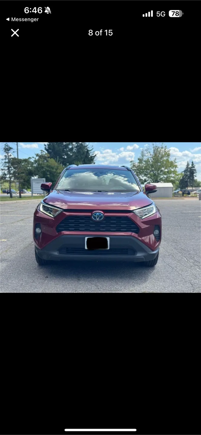 Red Toyota RAV4 XLE Premium image indicator(7)