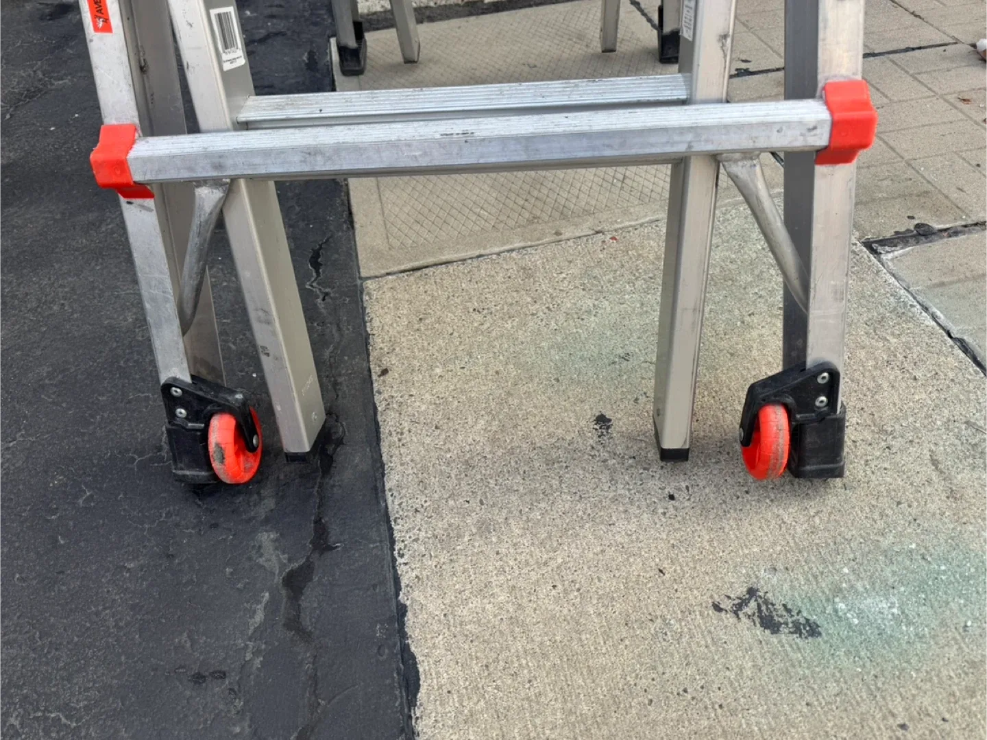 Little Giant Megamax Ladder image indicator(3)