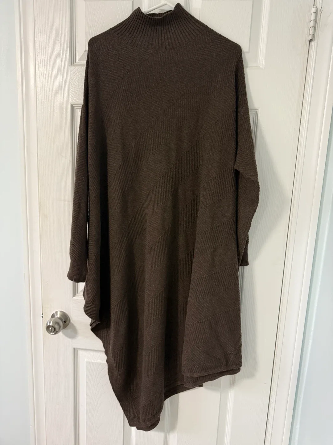 Brown Knit Poncho image indicator(2)