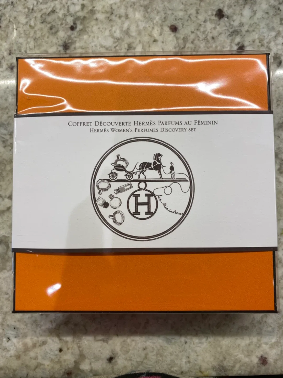 Hermès Women's Perfumes Discovery Set - New image indicator(2)