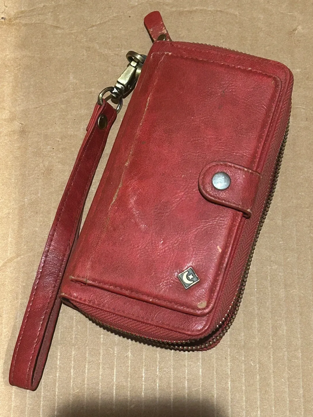 POLA Red Wallet with phone holder