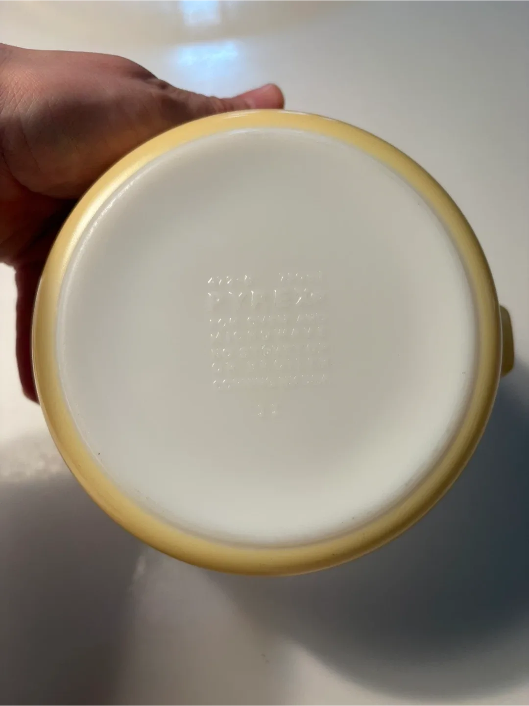 Vintage Pyrex Casserole Dish image indicator(2)