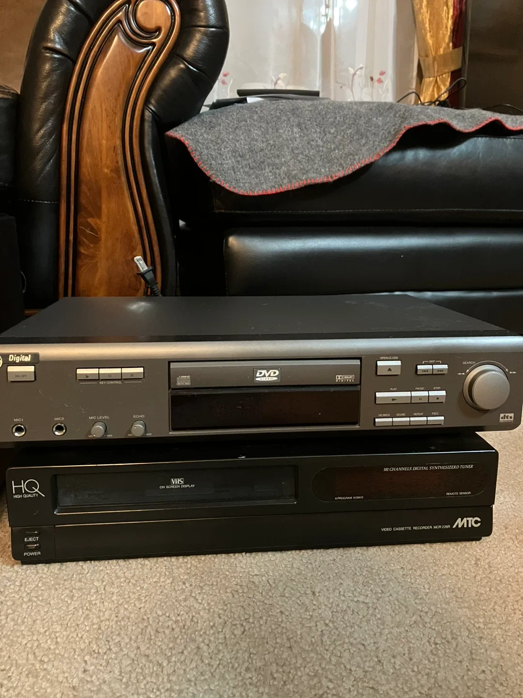 Electronics –  Radios / Stereo / DVD / VCR / Cassette Deck image indicator(4)