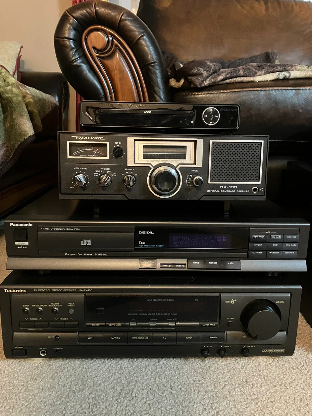 Electronics –  Radios / Stereo / DVD / VCR / Cassette Deck image indicator(2)