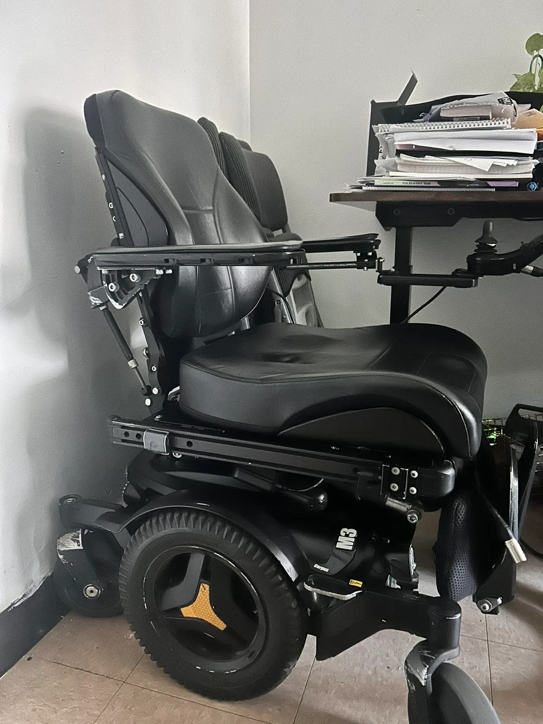 Quantum Rehab Edge 3 Power Chair image indicator(3)