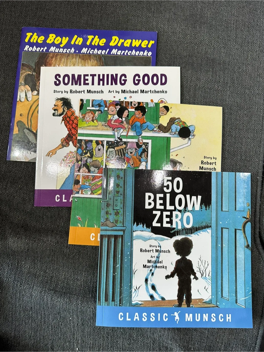 Giftable : Robert Munsch Classic Books Bundle #cleanout