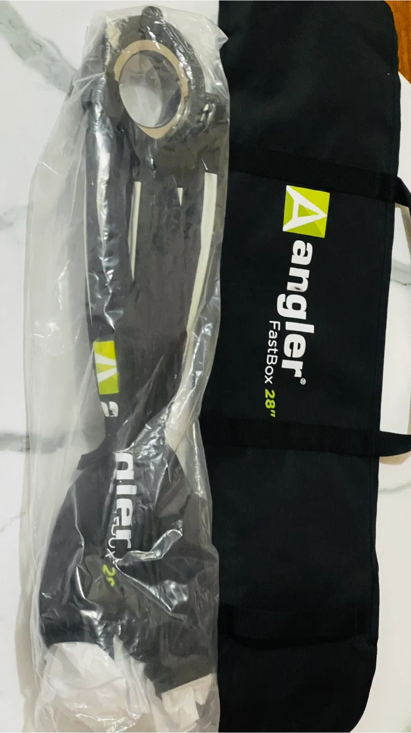 Angler FastBox 28" Softbox - Like New!( Moving Out) image indicator(2)