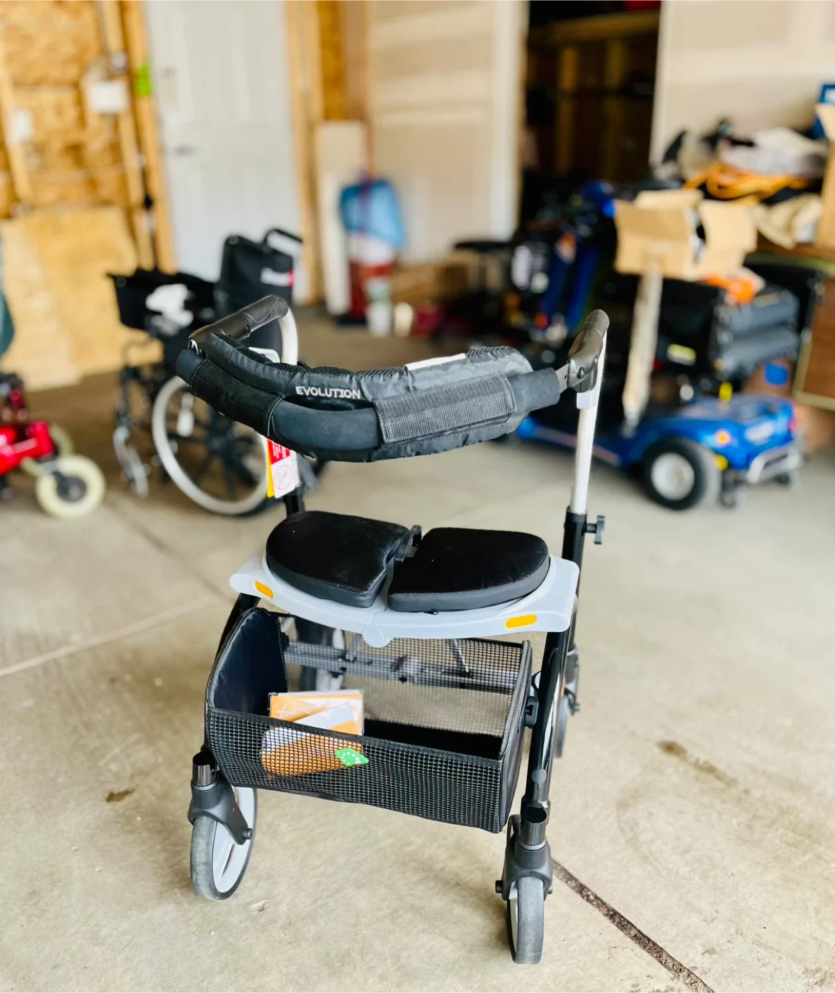 Evolution Walker with Seat & Basket image indicator(4)