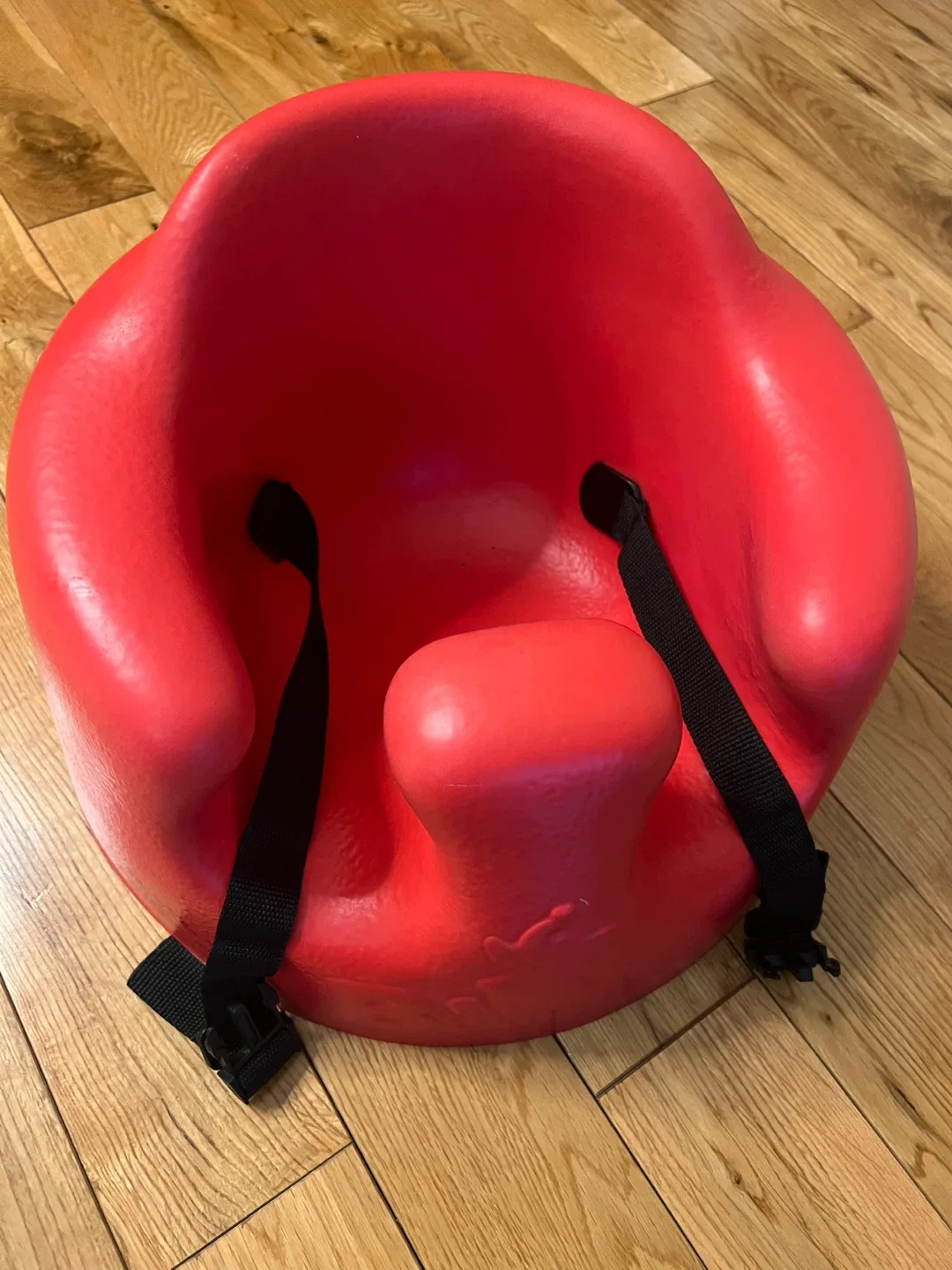 Red Bumbo Floor Seat
