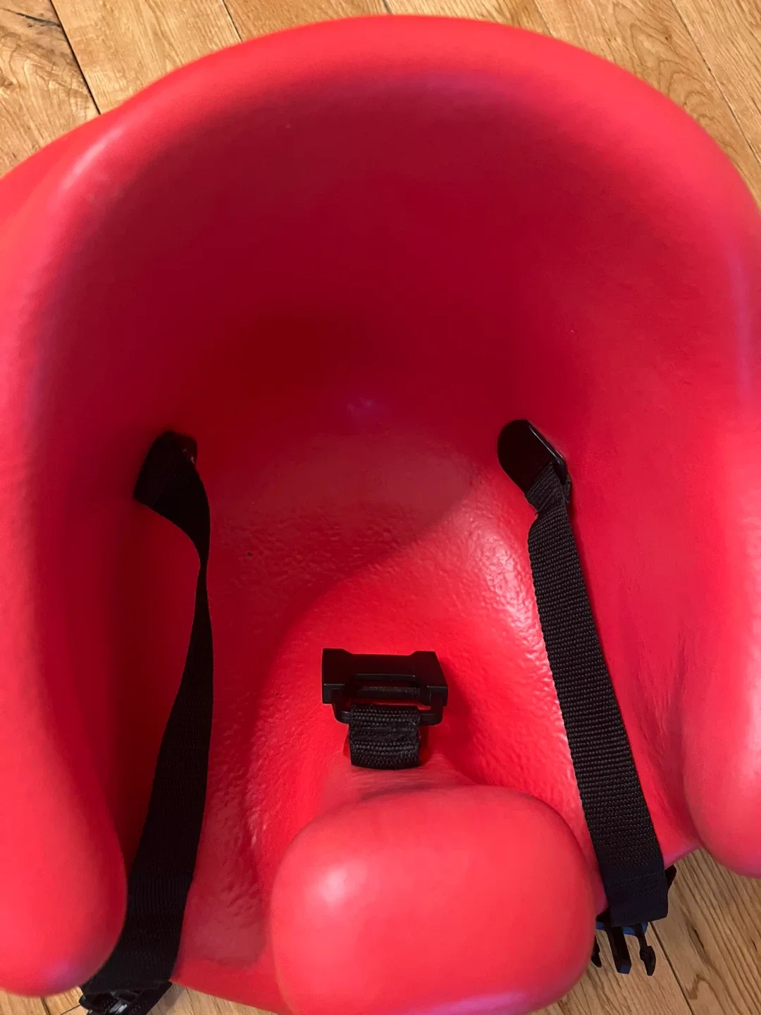 Red Bumbo Floor Seat image indicator(2)