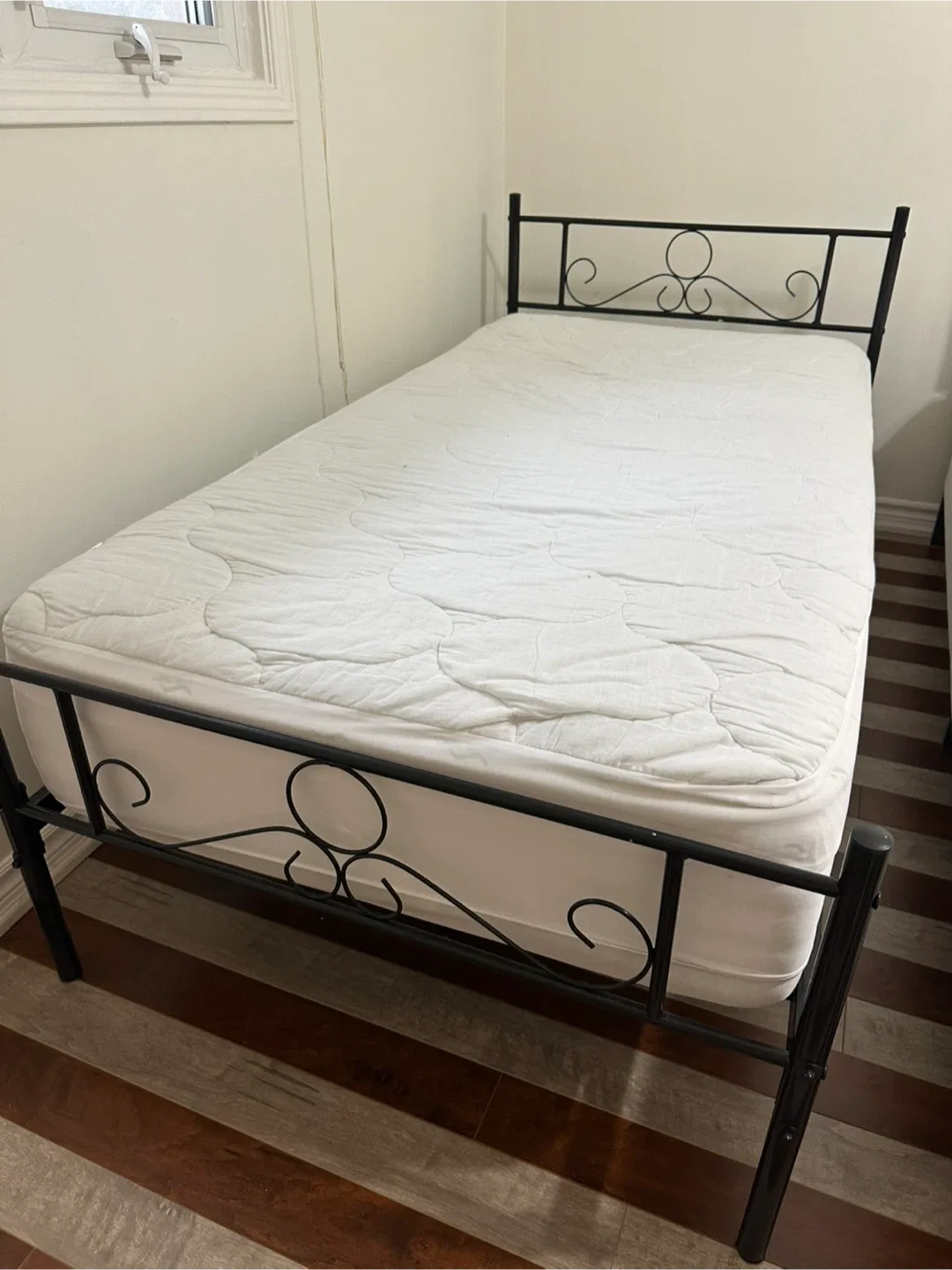 Black Metal Bed Frame & mattress