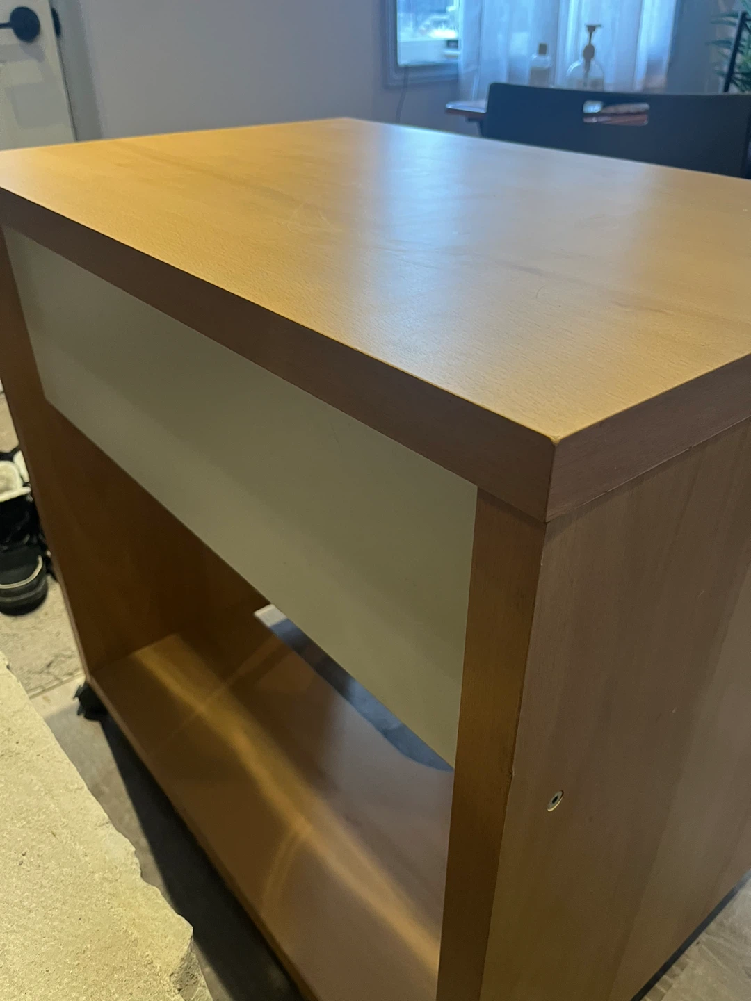 Light Wood Desk with Pull-Out Shelf - photo 4
