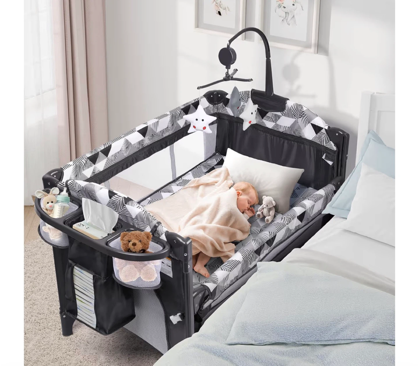 Baby Bassinet - Black & White Pattern