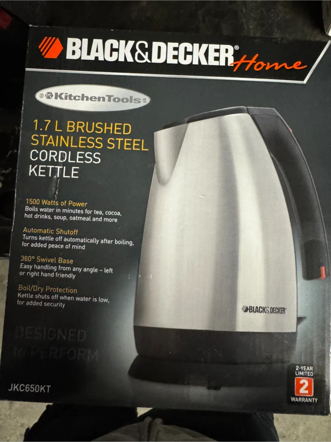 Black & Decker 1.7L Stainless Steel Cordless Kettle - New