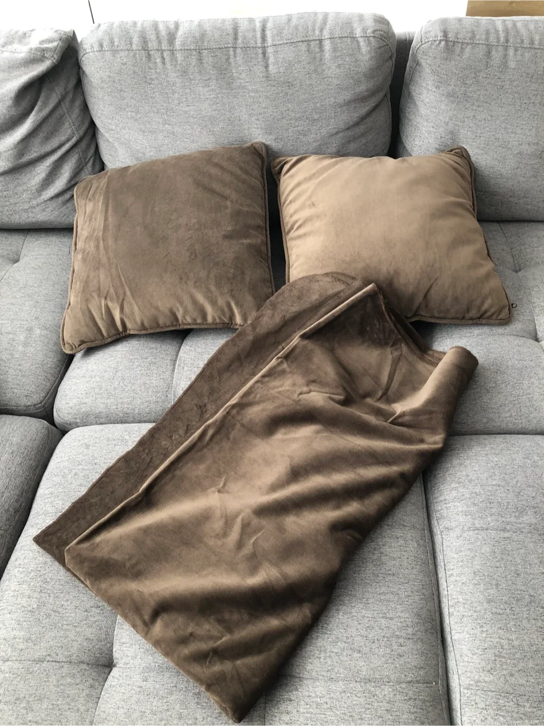 Brand New Brown Throw Blanket and Two Cushions