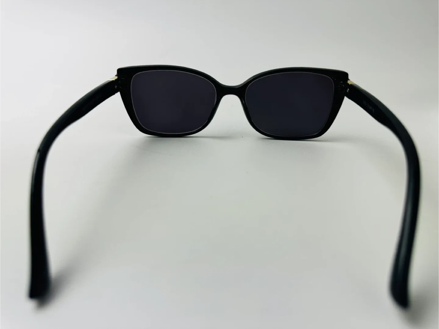 OCCI CHIARI +1.75 Reader Sunglasses – Cat Eye Style (Like New!) image indicator(4)
