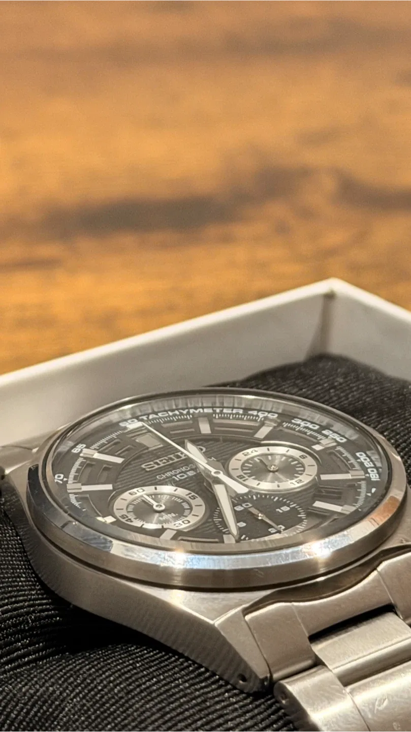 Seiko 1/5 Chronograph 100M image indicator(4)