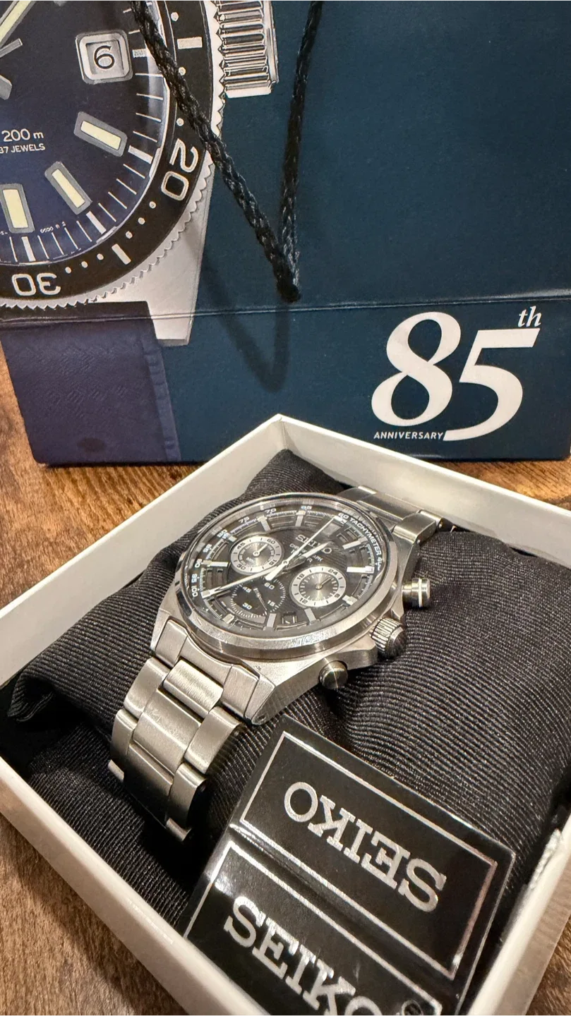 Seiko 1/5 Chronograph 100M image indicator(3)