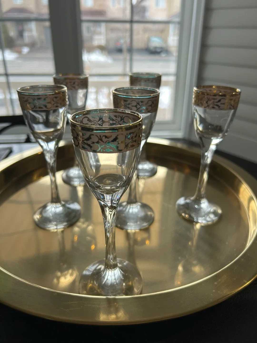 Gold Rimmed Liquor Glasses - Set of 6 image indicator(2)