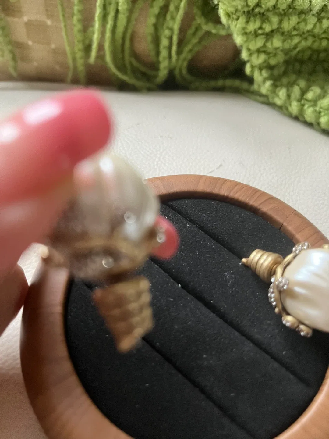 Pearl Earrings with Rhinestones image indicator(4)