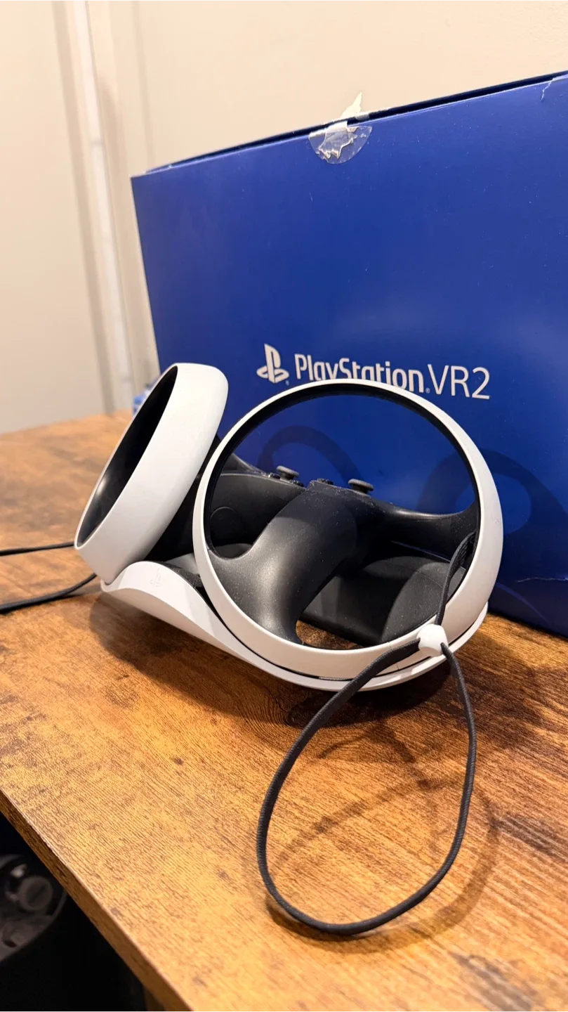 PlayStation VR2 + Wireless Charger image indicator(4)
