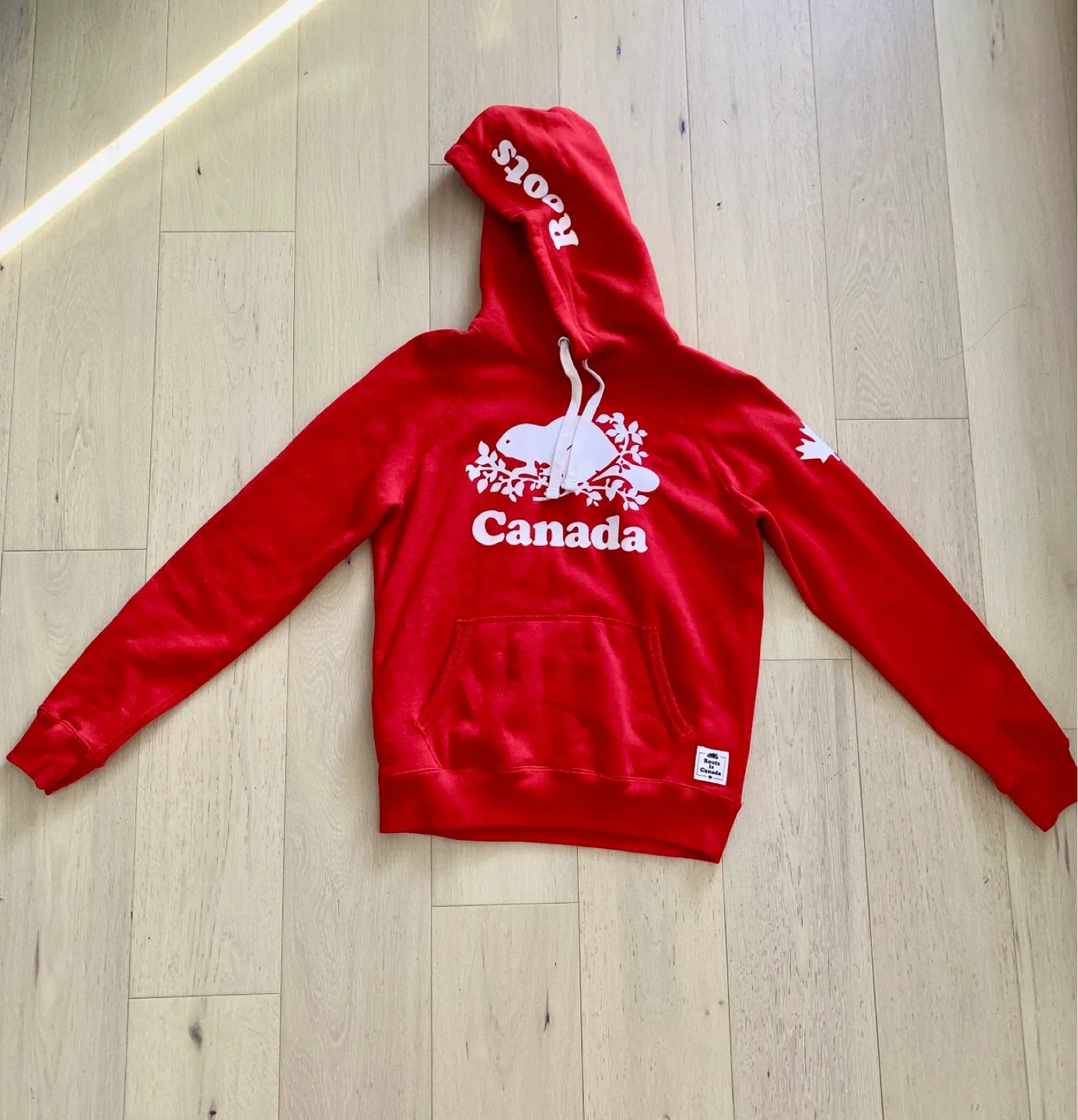 Roots Women’s Canada Red Hoodie Size S image indicator(3)