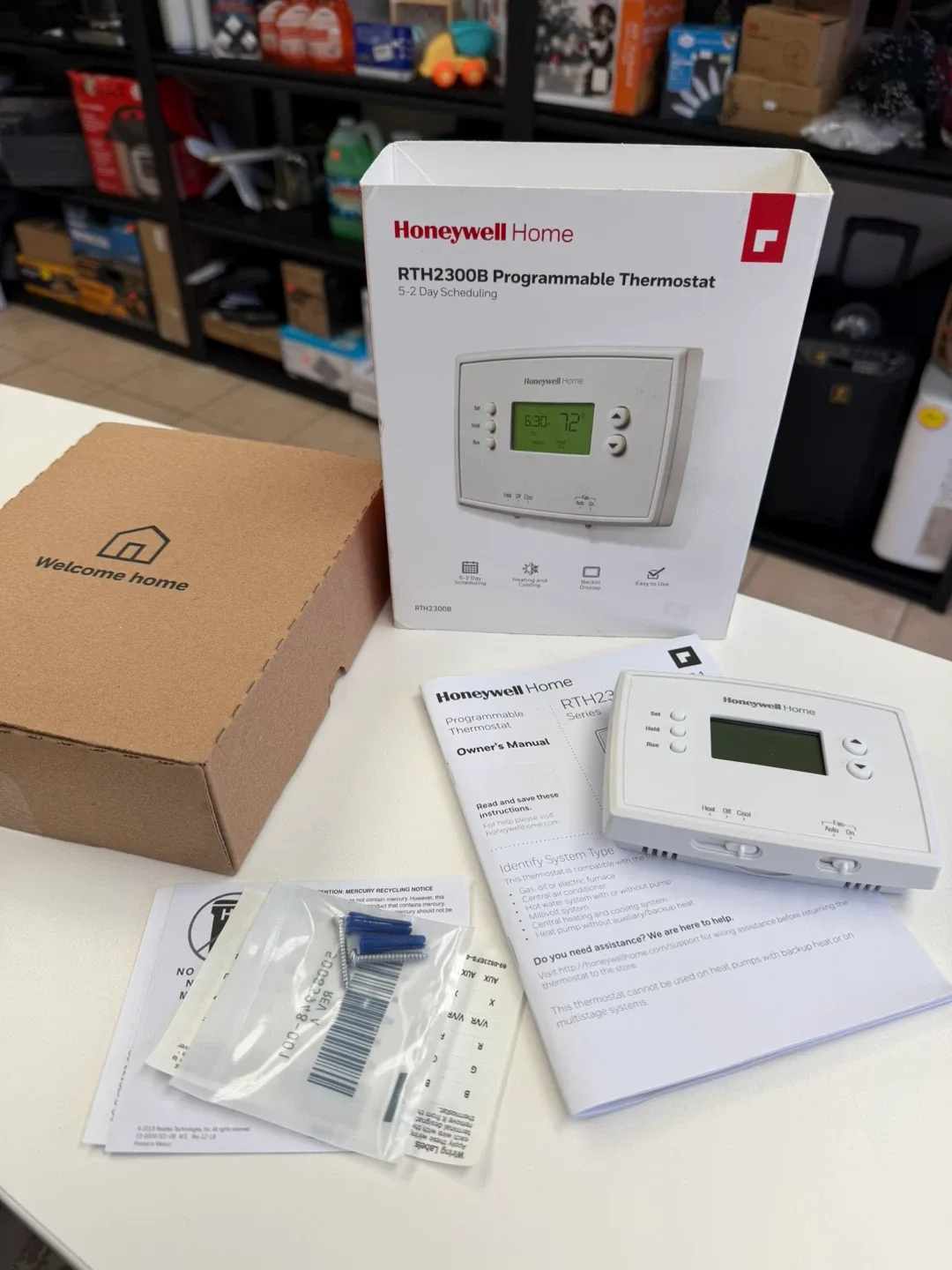Honeywell Home RTH2300B Programmable Thermostat - New!