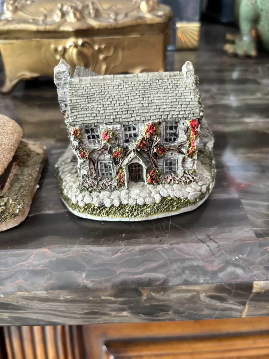 Lilliput Lane Clare Cottage Miniature #cleanout image indicator(3)