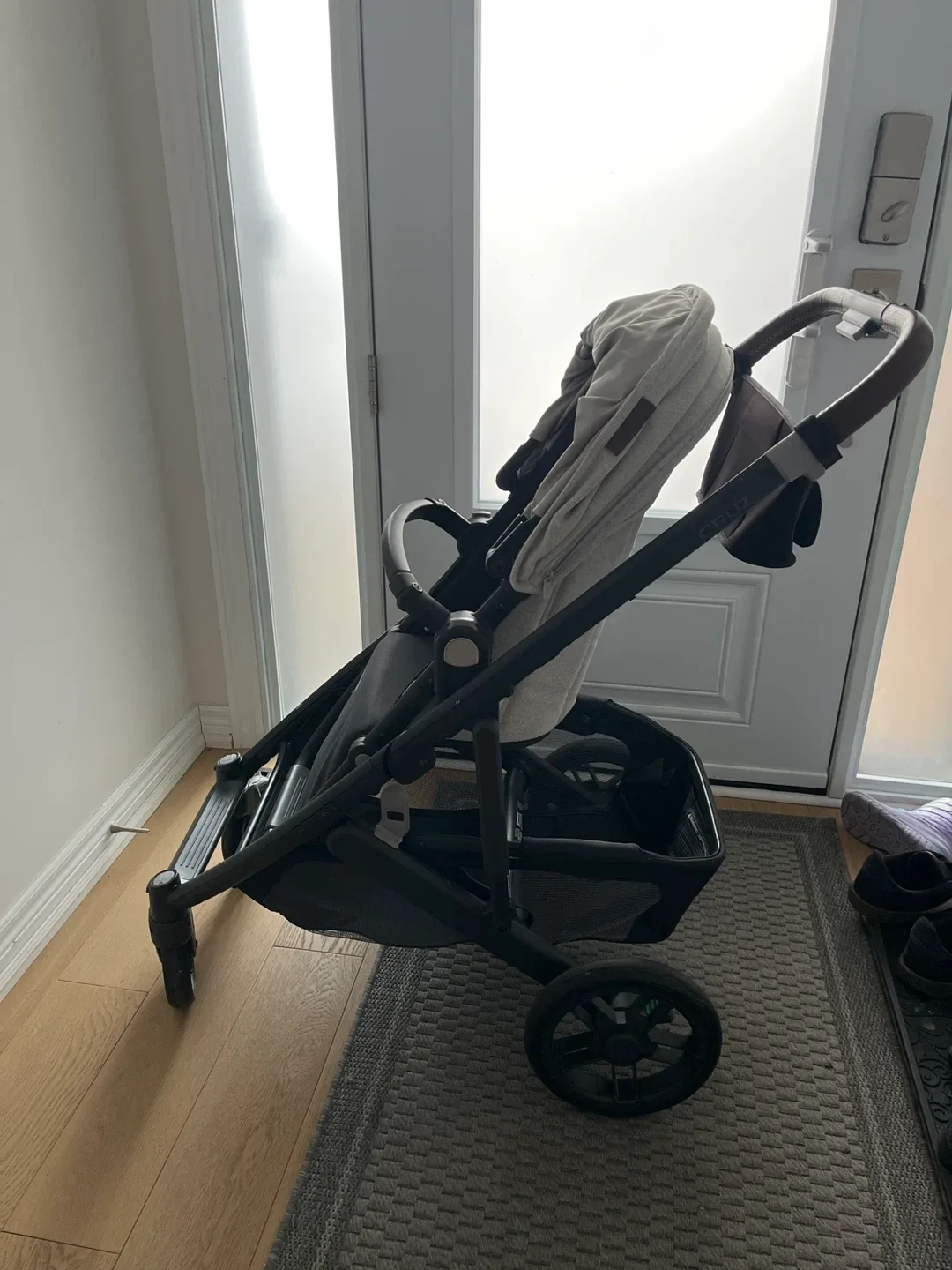 UPPAbaby Vista V2 Stroller - Excellent Condition image indicator(4)