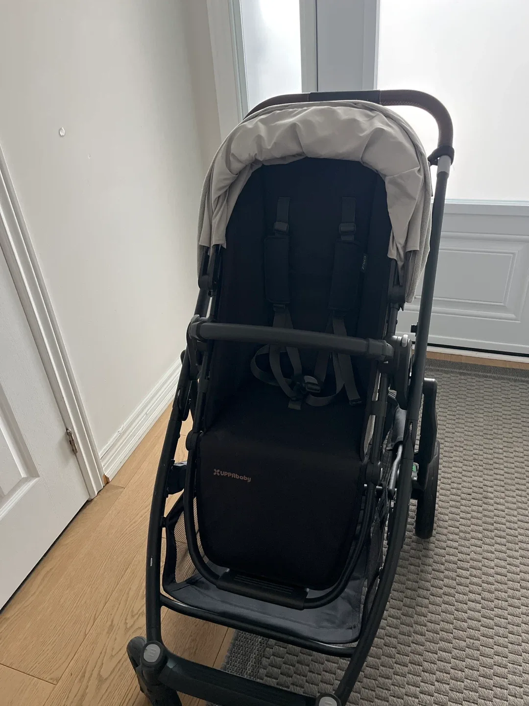 UPPAbaby Vista V2 Stroller - Excellent Condition image indicator(3)