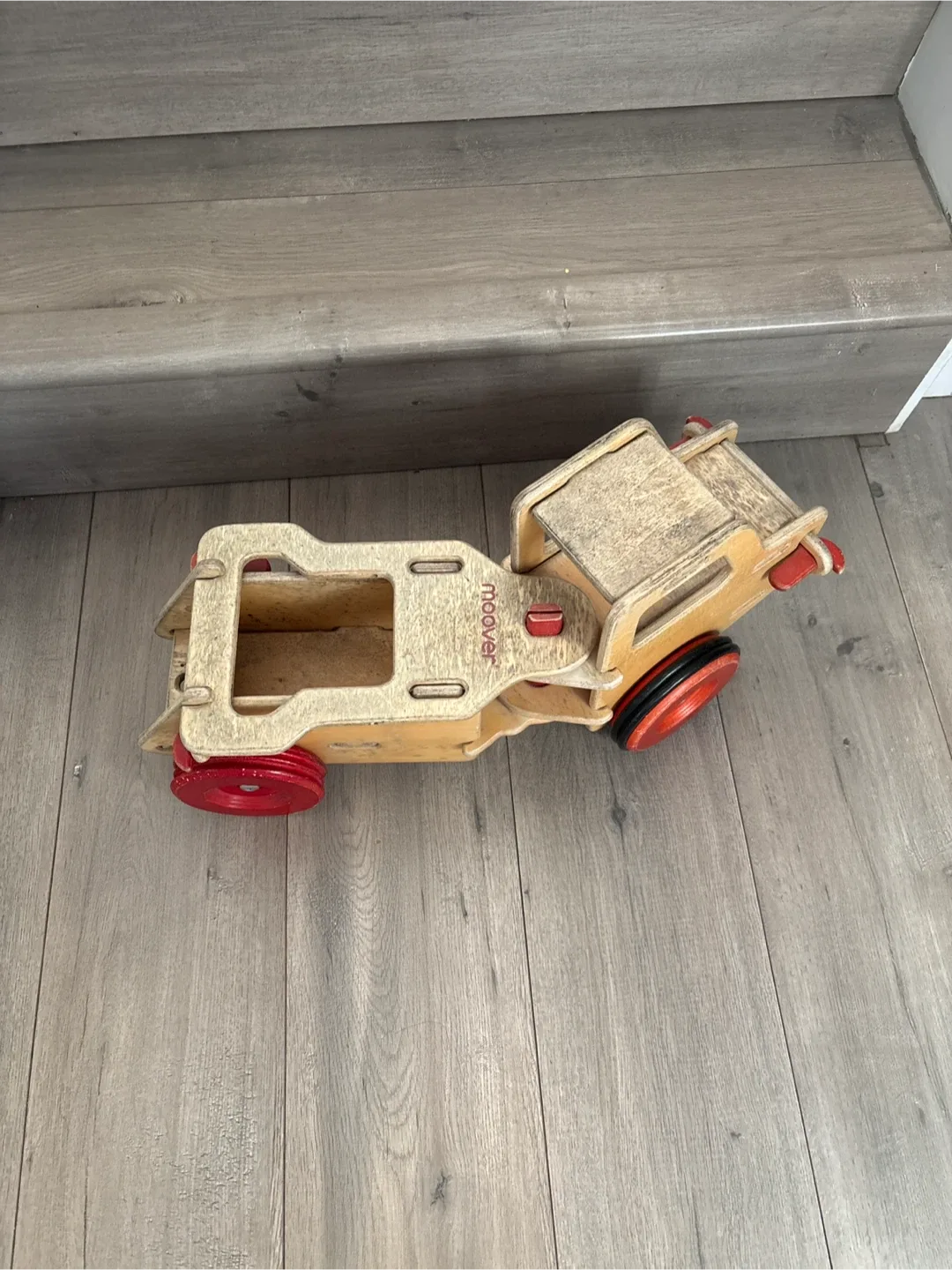 Moover Wooden Dump Truck Toy image indicator(4)