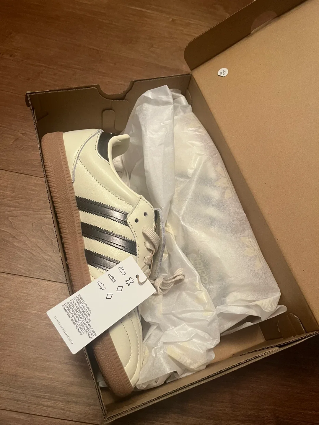 Adidas Samba OG Cream White Shoes - Brand New! image indicator(5)