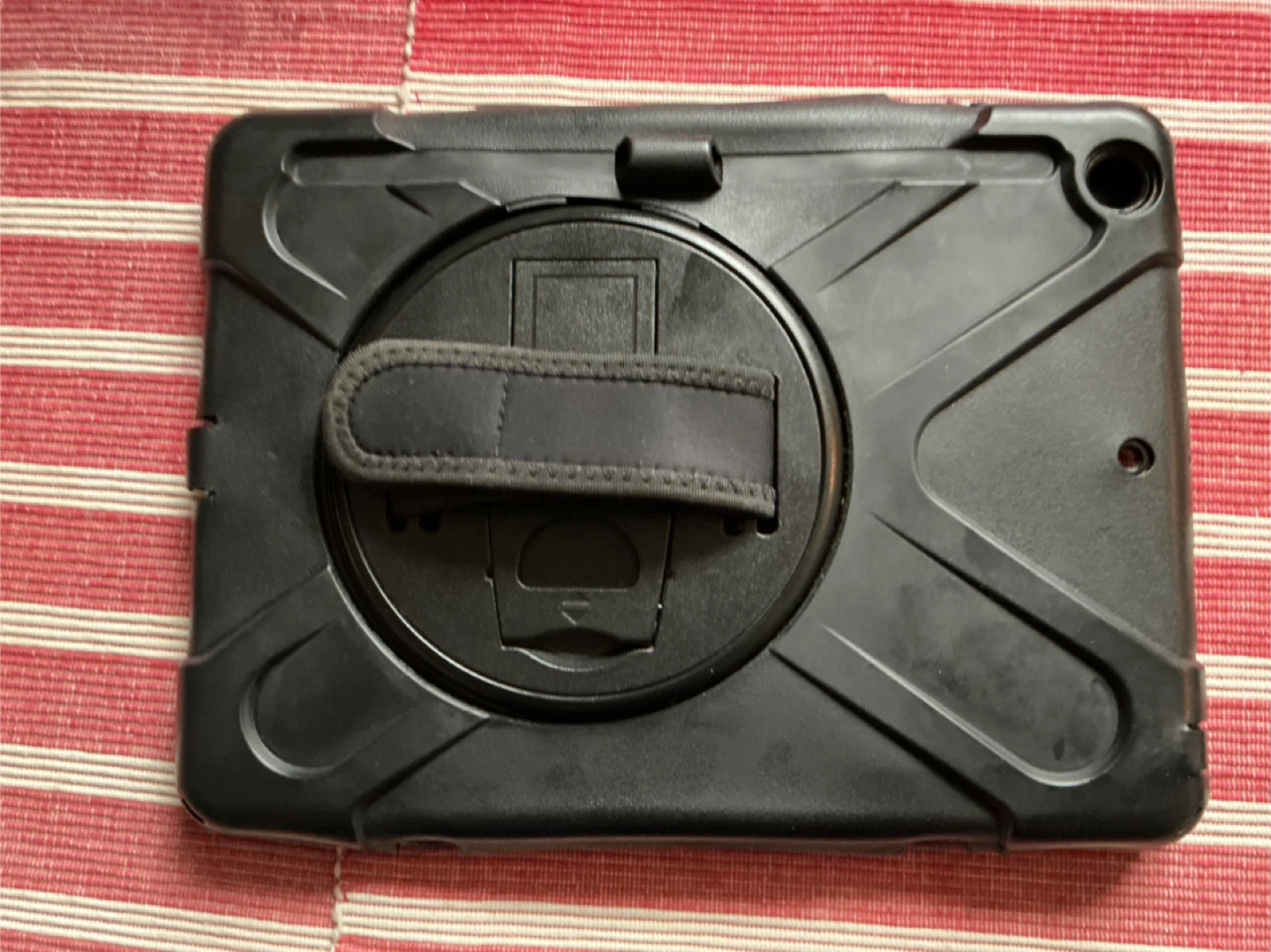 Apple iPad 9th Generation with case - photo 3