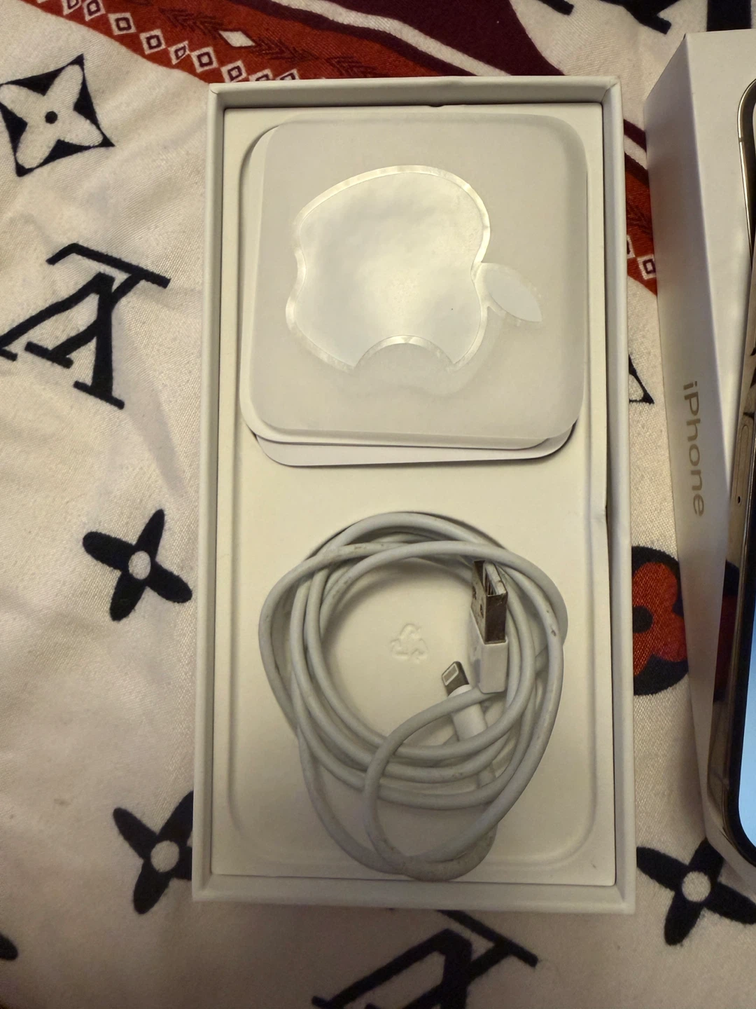 iPhone 14 Pro Gold, Box and Charger Included - photo 2