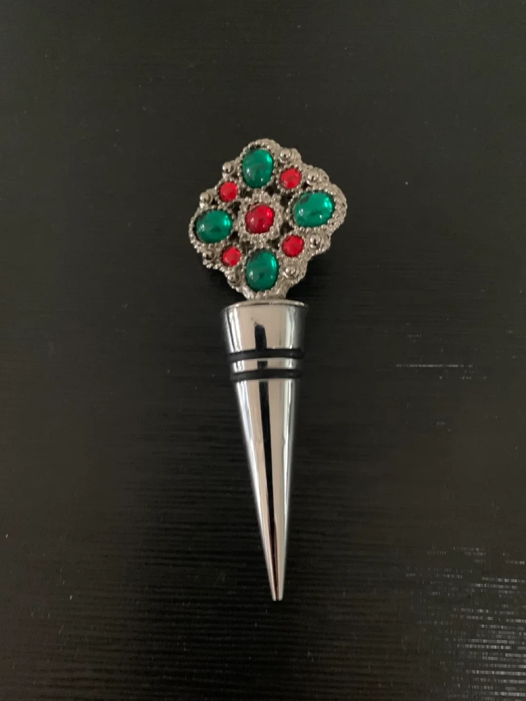 Decorative Bottle coaster & Stopper Set image indicator(2)