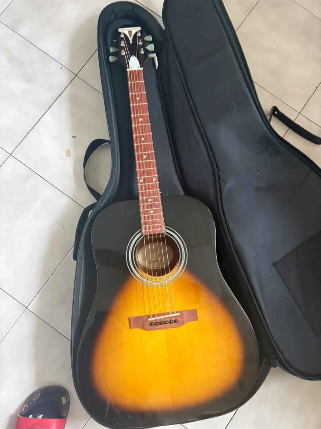 Epiphone Acoustic Guitar with Case image indicator(9)