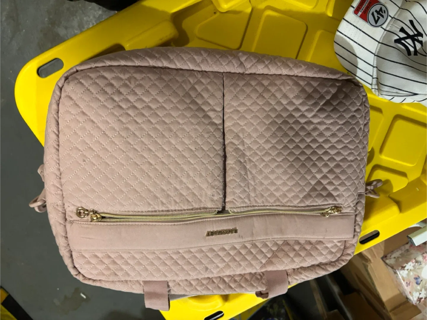 Bagsmart Pink Laptop Bag image indicator(3)