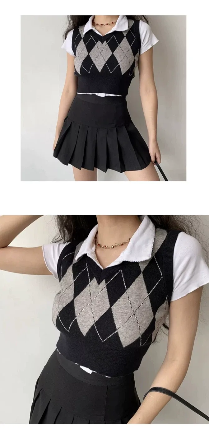 Women’s Cropped Argyle Sweater Vest - Size S image indicator(2)