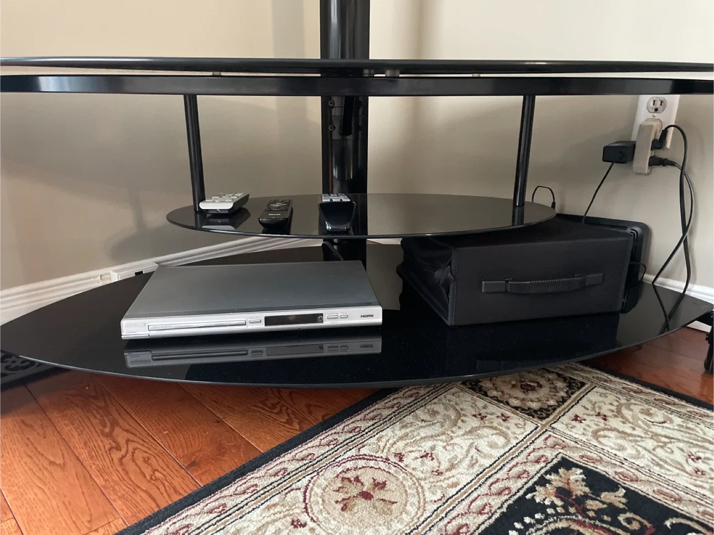 Black Glass Corner TV Stand with Mount image indicator(3)