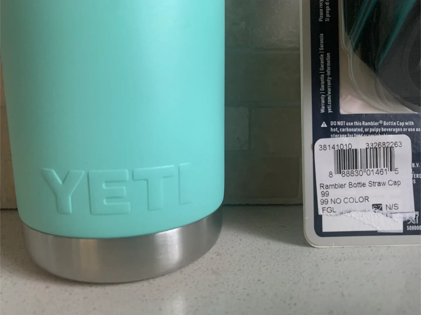 NEW - Authentic YETI Rambler 18oz Bottle with Straw Cap image indicator(3)